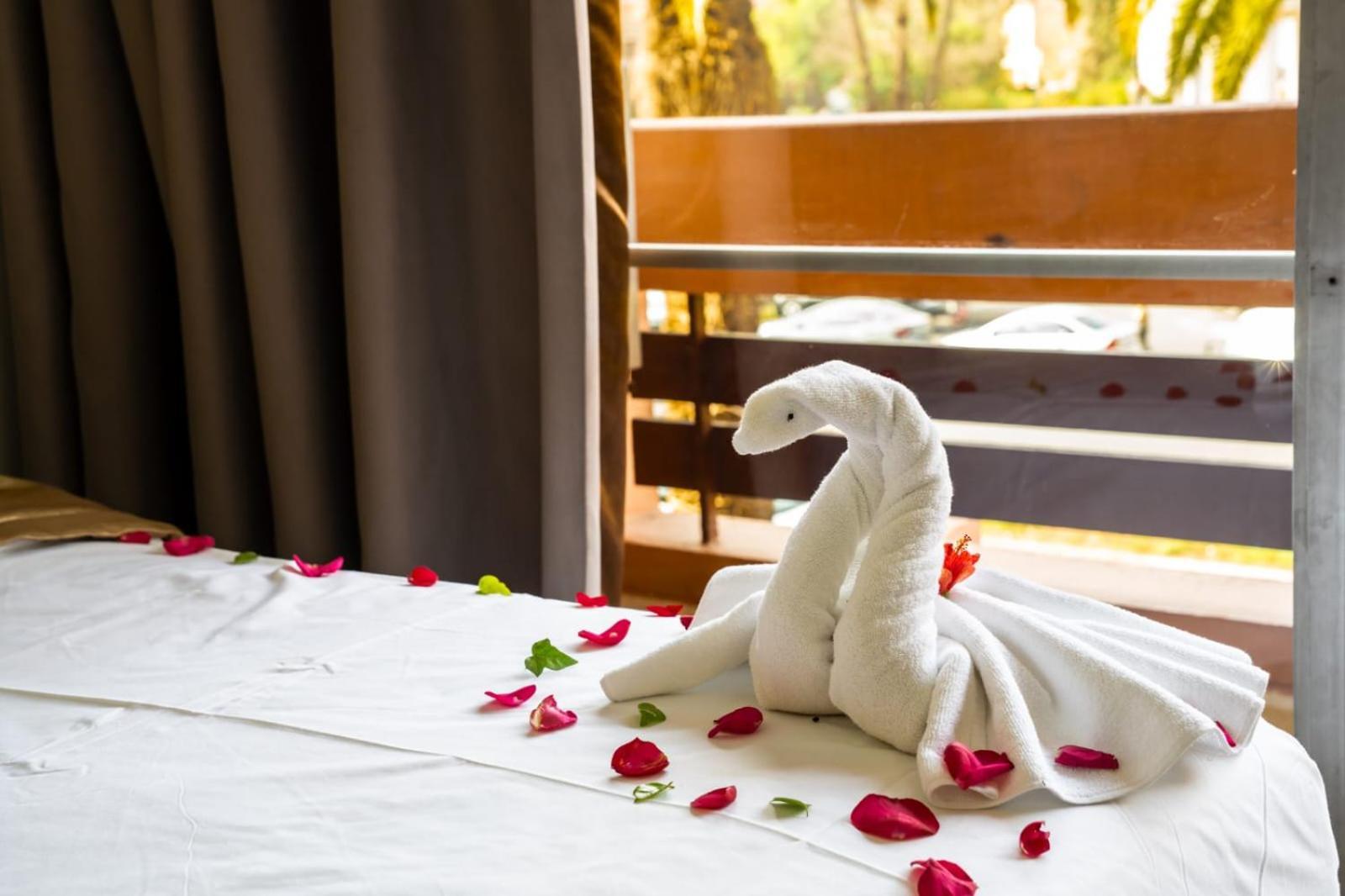 Hotel Le Grand Imilchil Marrakesh Bagian luar foto