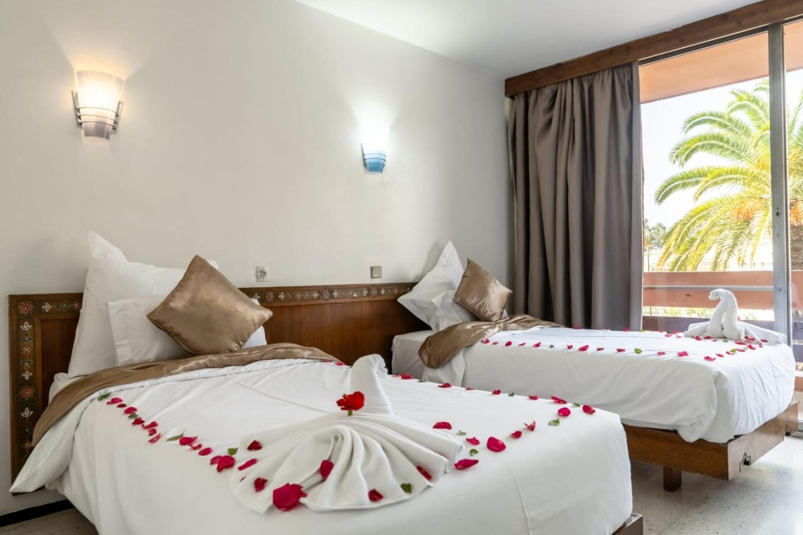 Hotel Le Grand Imilchil Marrakesh Bagian luar foto