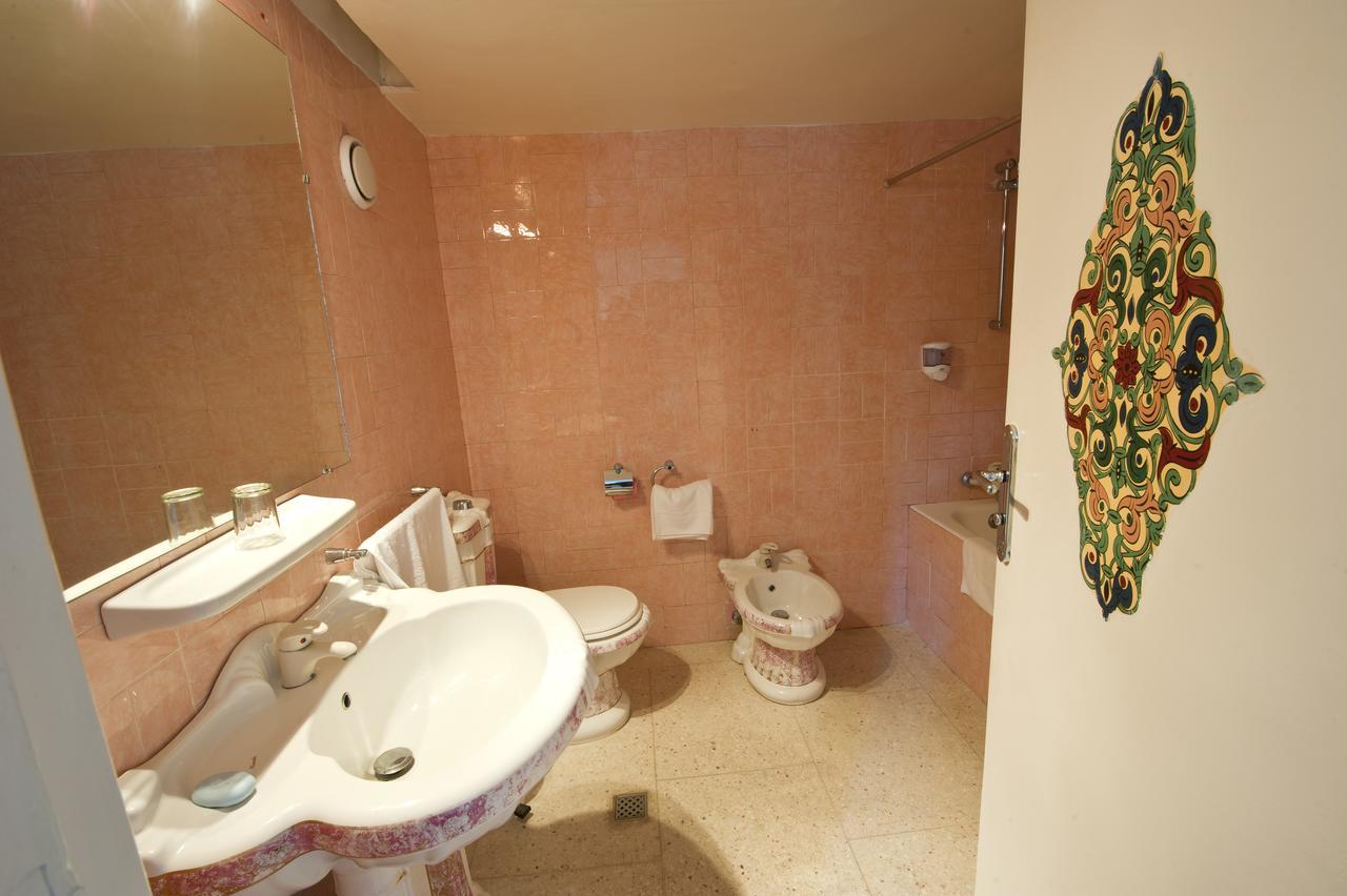 Hotel Le Grand Imilchil Marrakesh Bagian luar foto